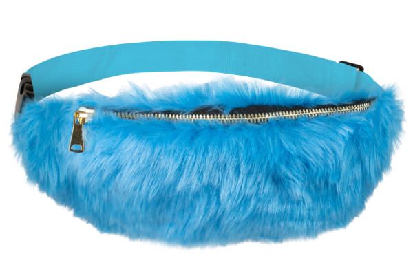 Stylische hellblaue Pelz-Gürteltasche mit Riemen